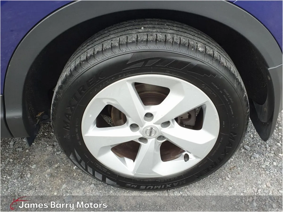 Nissan Qashqai MPV, Petrol, 2020, Blue
