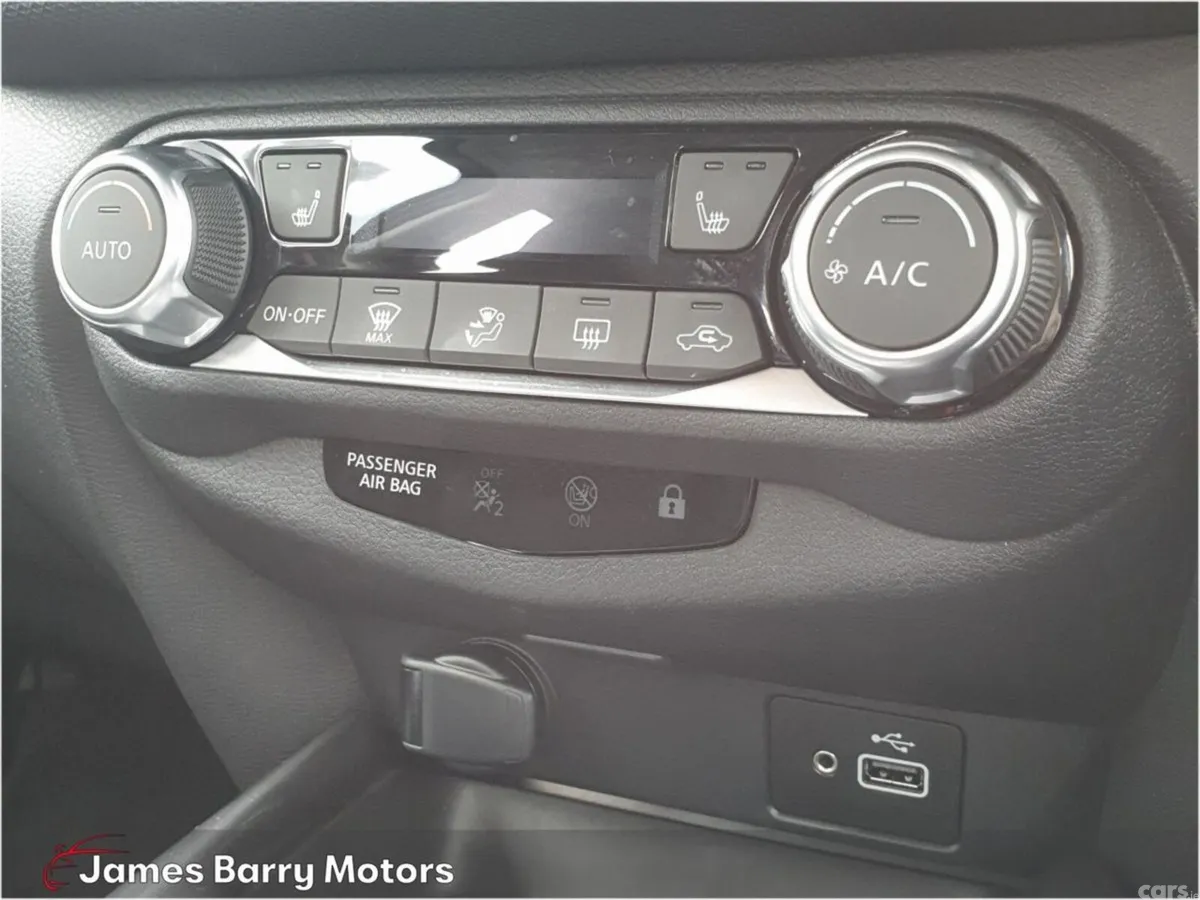 Nissan Juke SUV, Petrol, 2024, Red