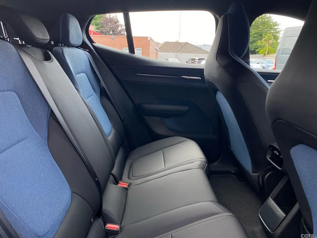 Volvo EX30 SUV, Electric, 2025, Black