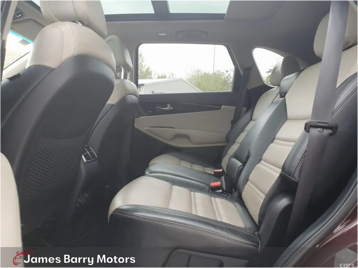 Kia Sorento SUV, Diesel, 2018, Red