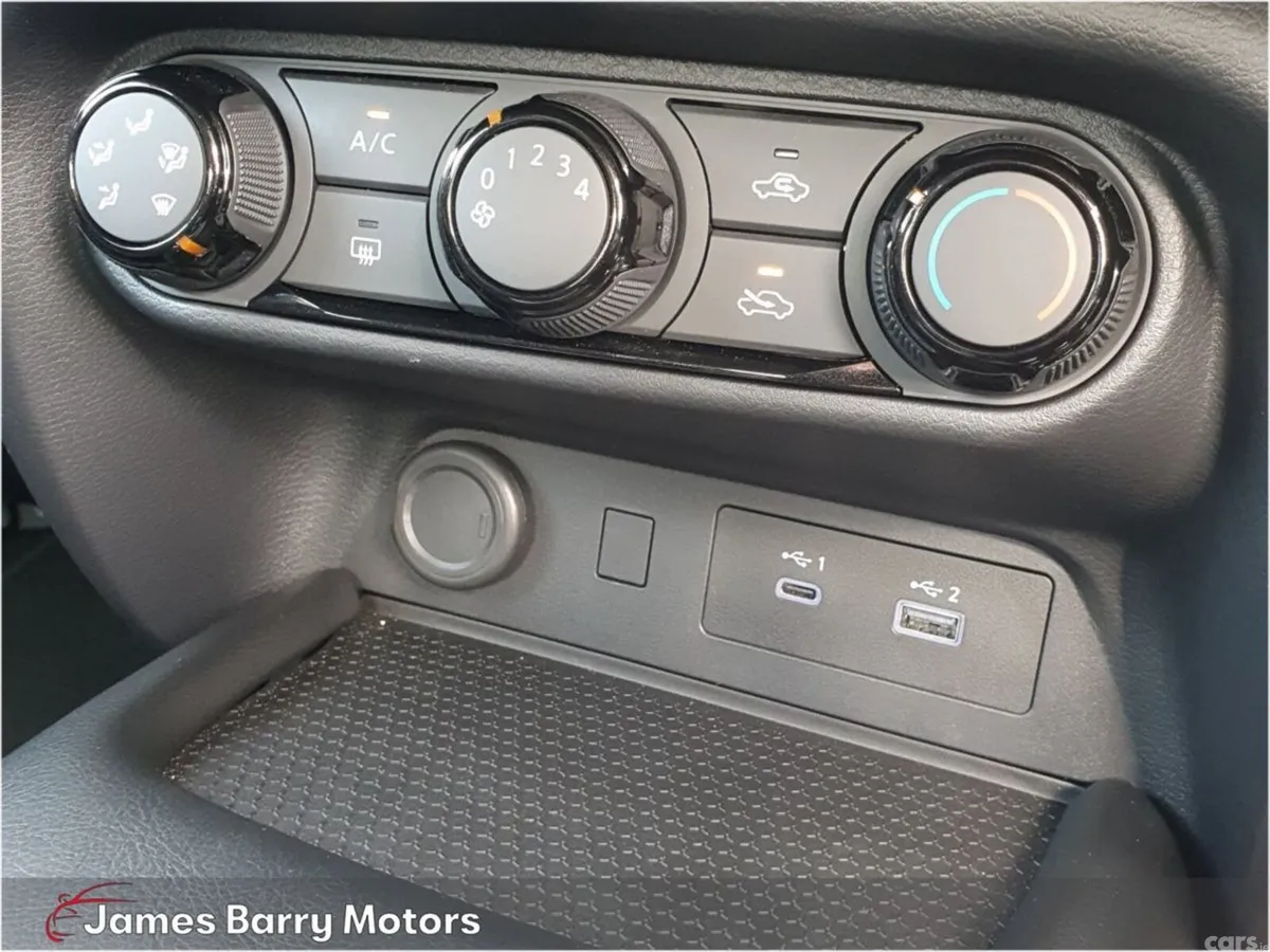 Nissan Juke SUV, Petrol, 2025, Blue