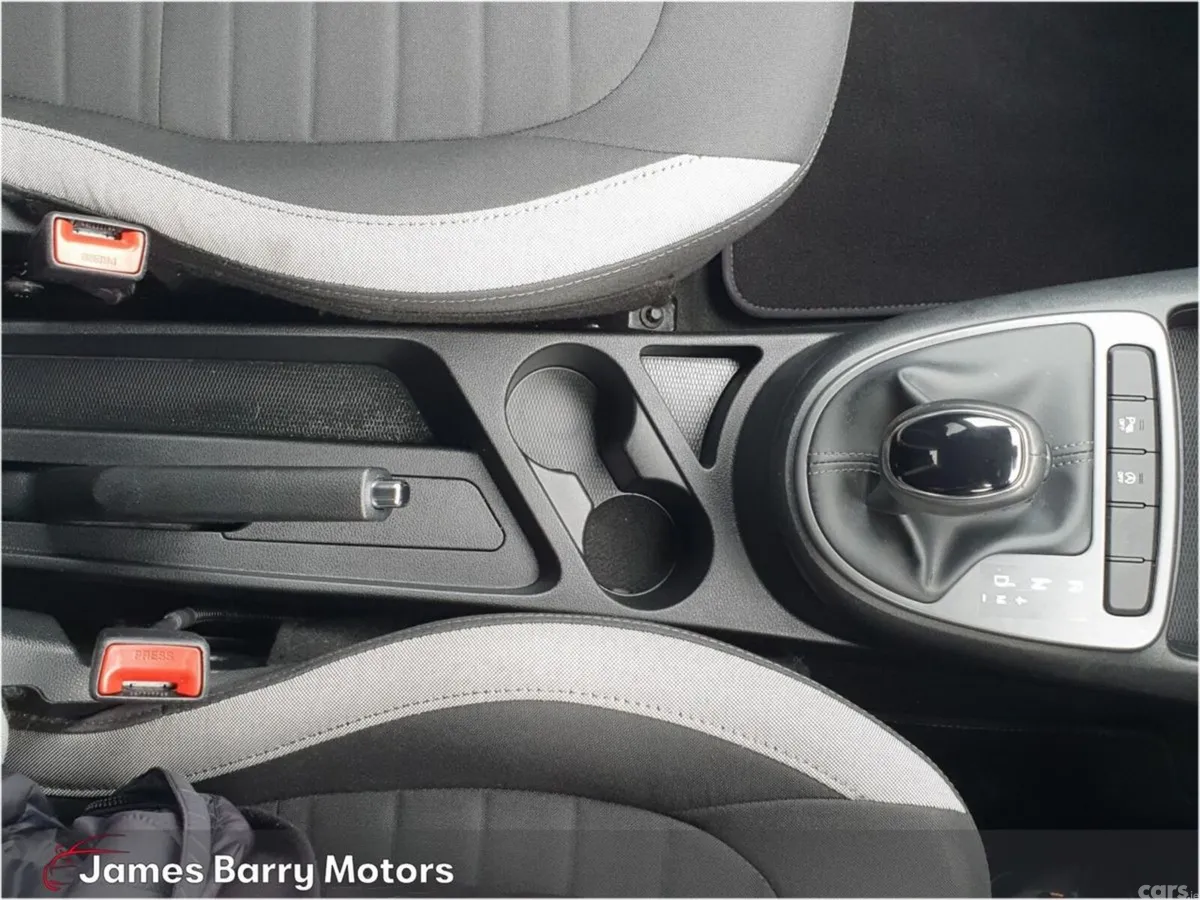 Hyundai i10 Hatchback, Petrol, 2022, Blue