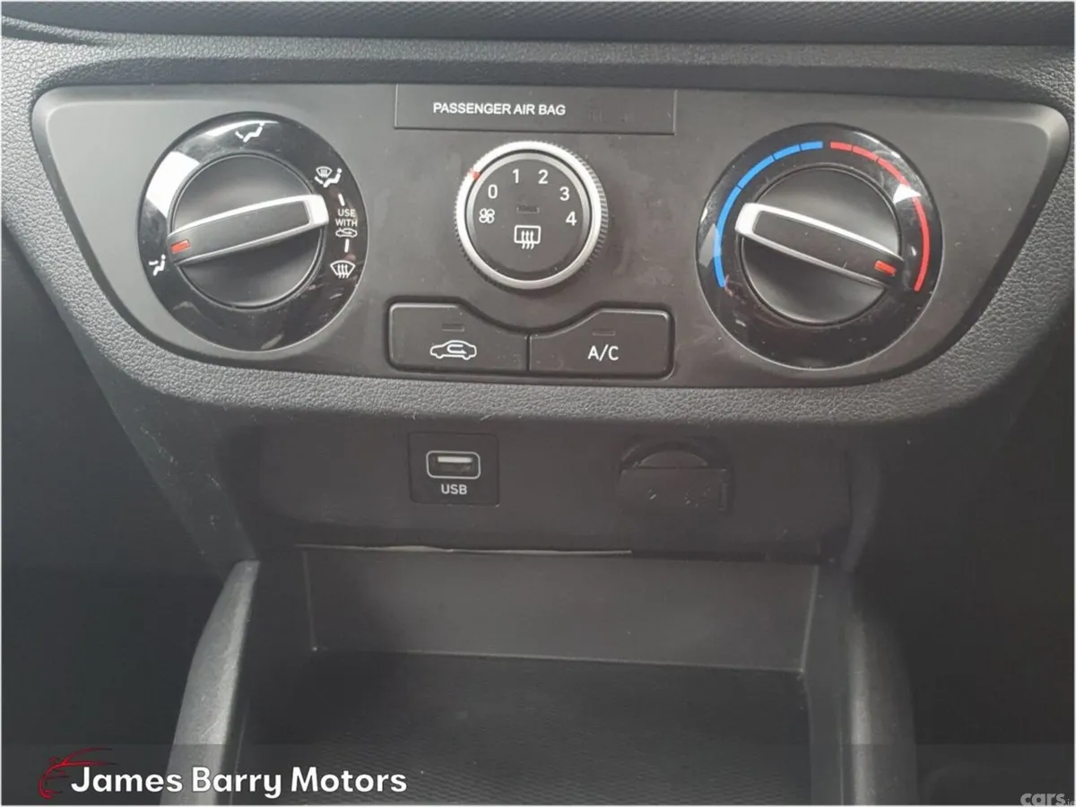 Hyundai i10 Hatchback, Petrol, 2022, Blue
