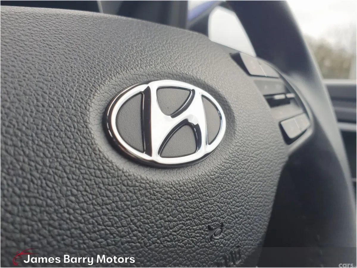 Hyundai i10 Hatchback, Petrol, 2022, Blue