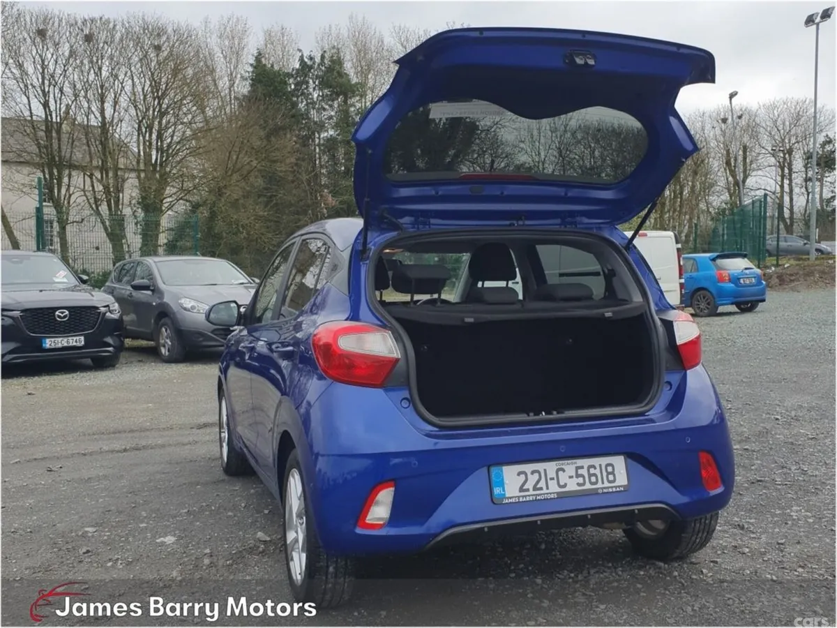 Hyundai i10 Hatchback, Petrol, 2022, Blue