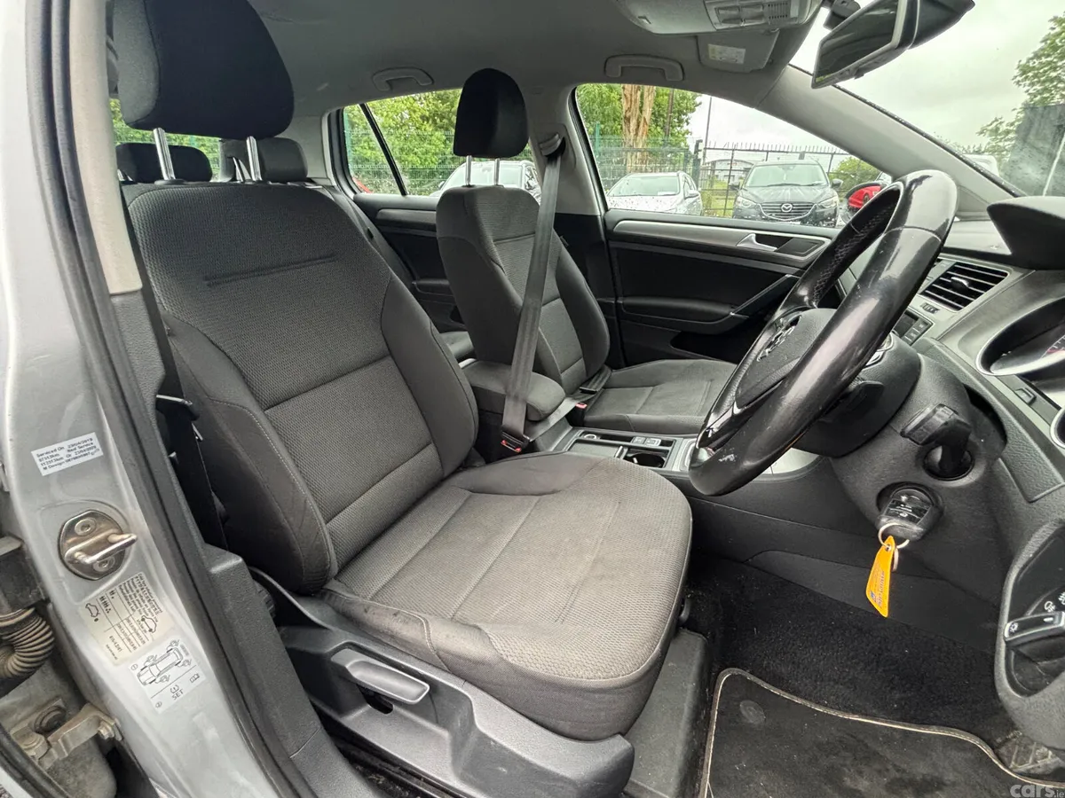 Volkswagen Golf Hatchback, Petrol, 2015, Silver