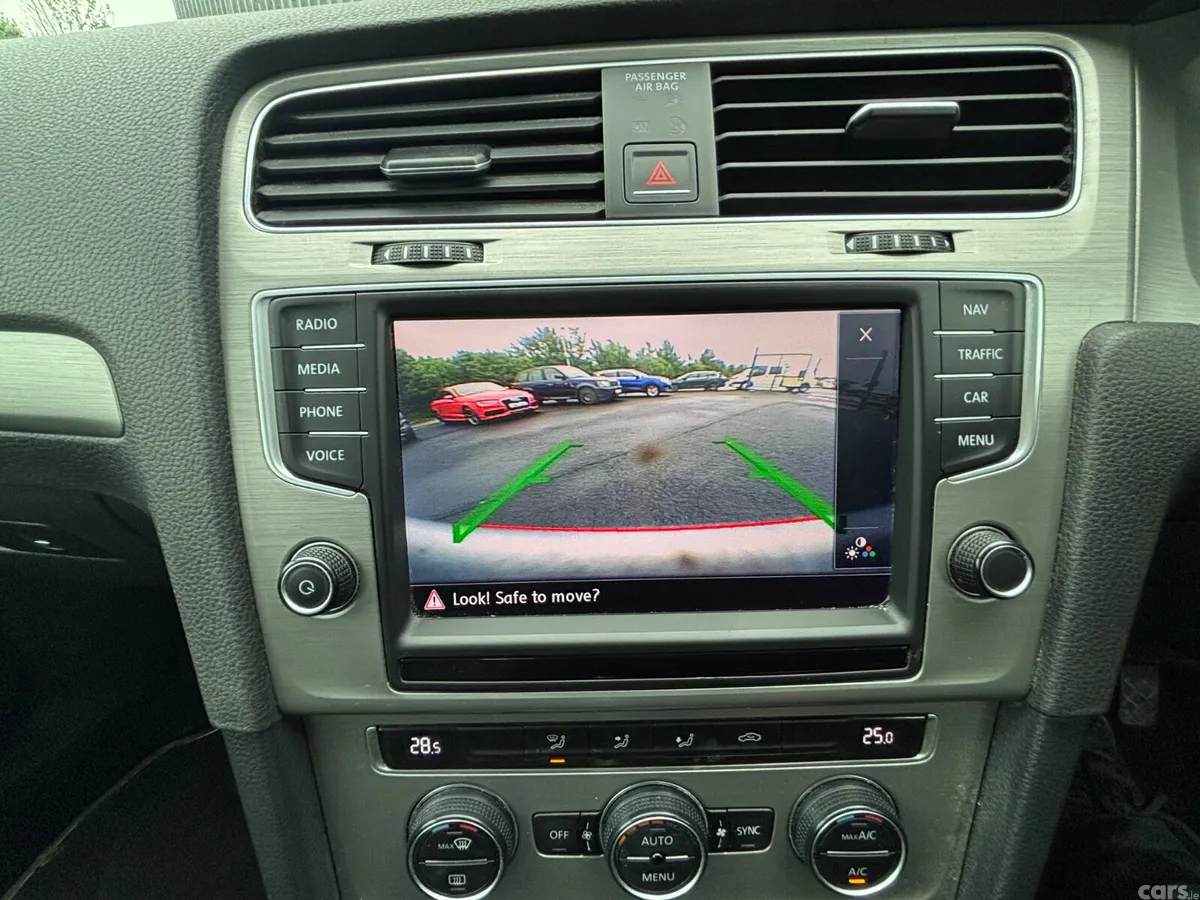 Volkswagen Golf Hatchback, Petrol, 2015, Silver