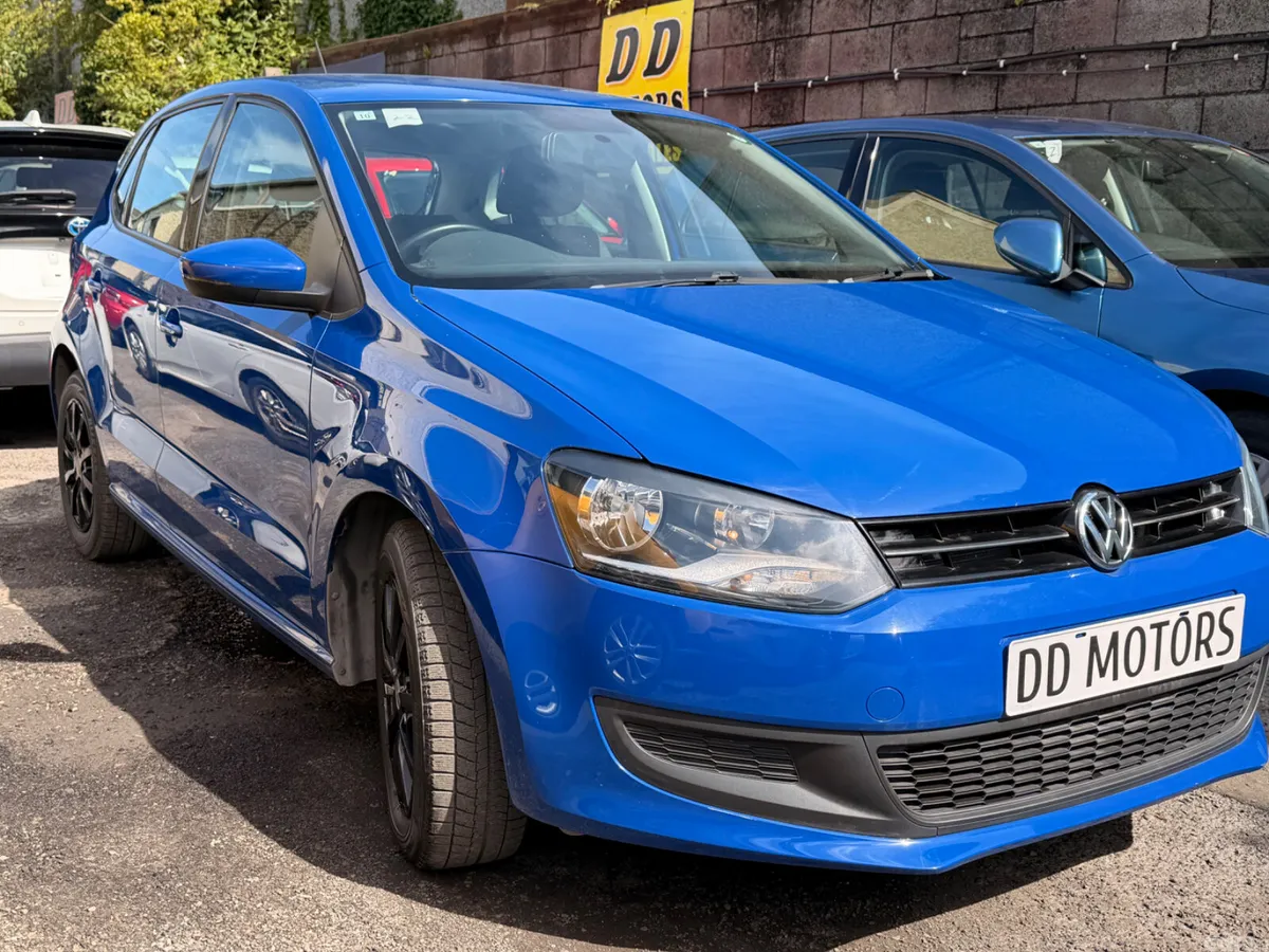 Volkswagen Polo Hatchback, Petrol, 2013, Blue
