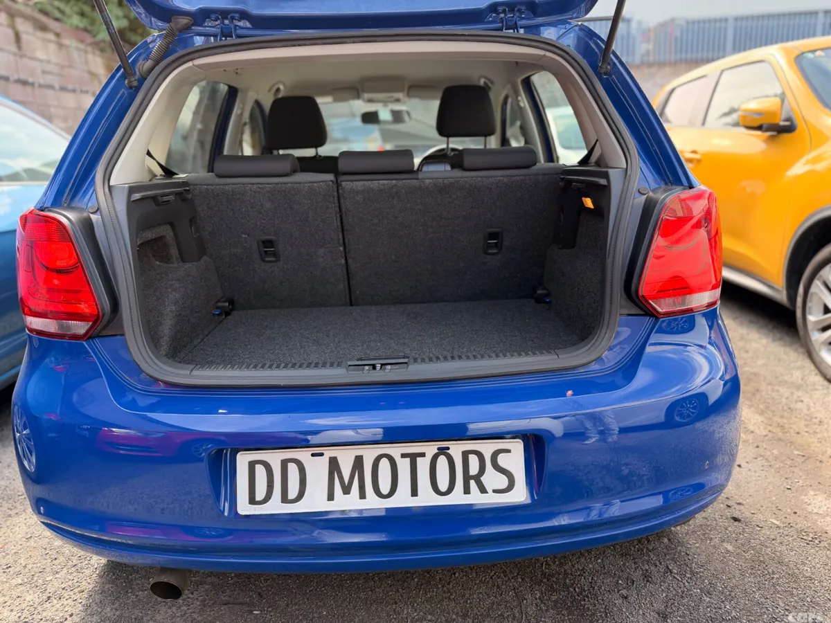 Volkswagen Polo Hatchback, Petrol, 2013, Blue