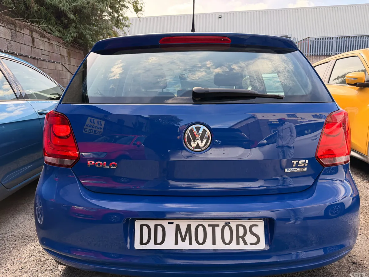 Volkswagen Polo Hatchback, Petrol, 2013, Blue