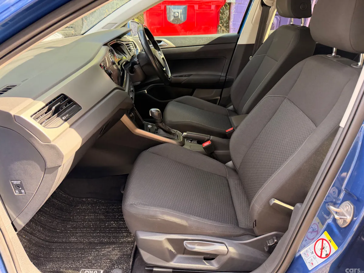 Volkswagen Polo Hatchback, Petrol, 2020, Blue