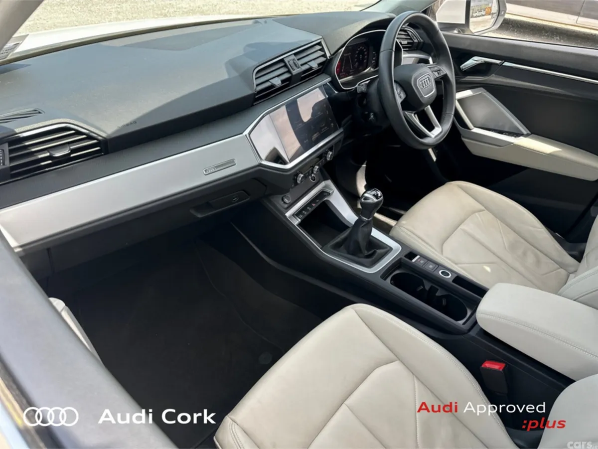 Audi Q3 SUV, Petrol, 2023, White
