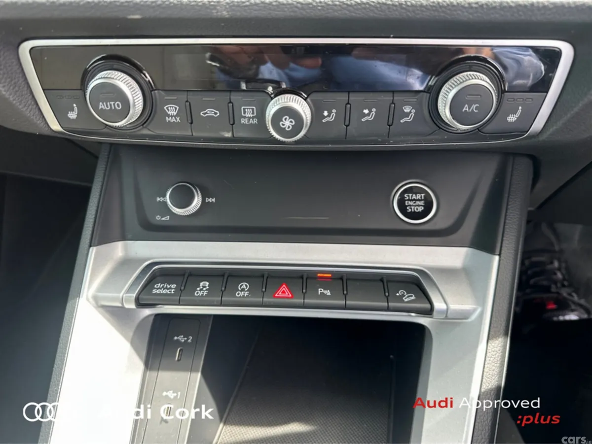 Audi Q3 SUV, Petrol, 2023, White
