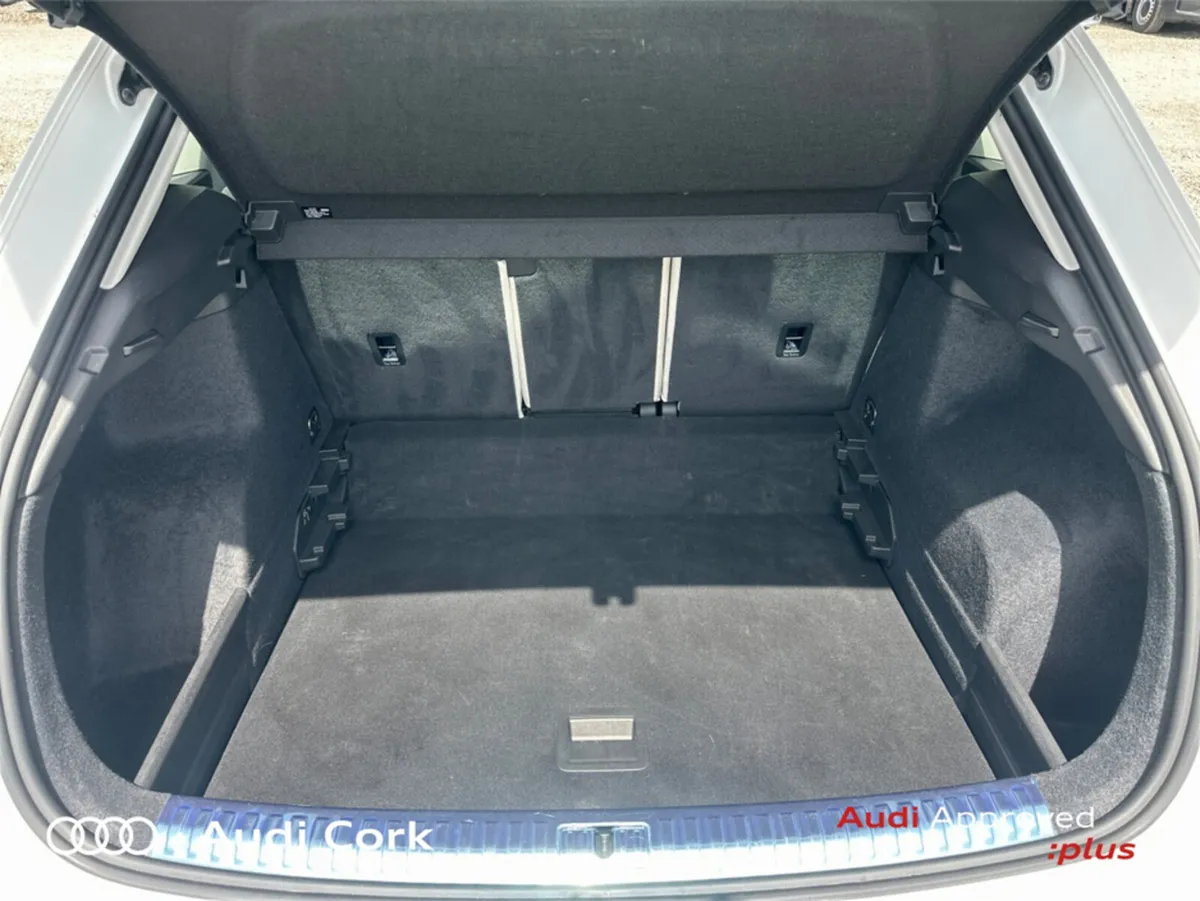 Audi Q3 SUV, Petrol, 2023, White