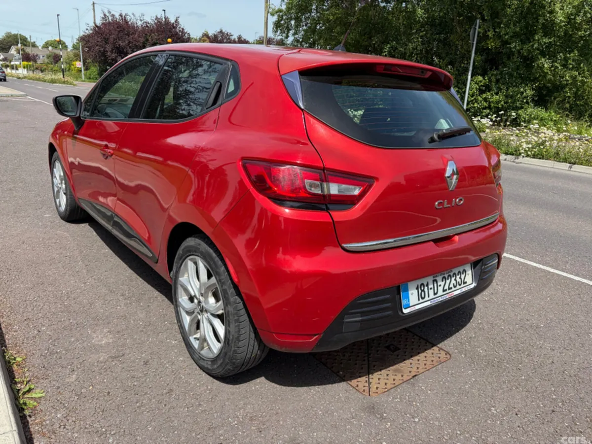 Renault Clio Hatchback, Petrol, 2018, Red