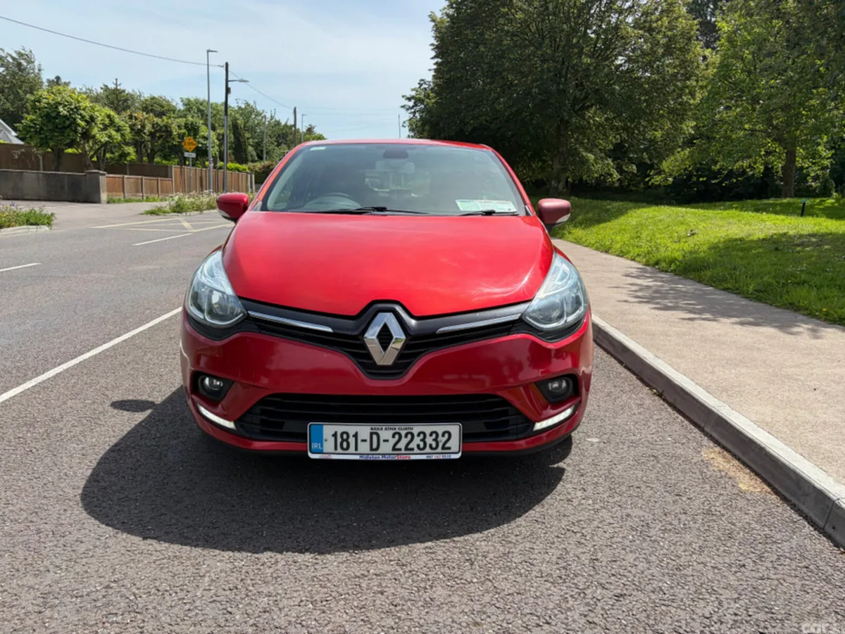 Renault Clio Hatchback, Petrol, 2018, Red