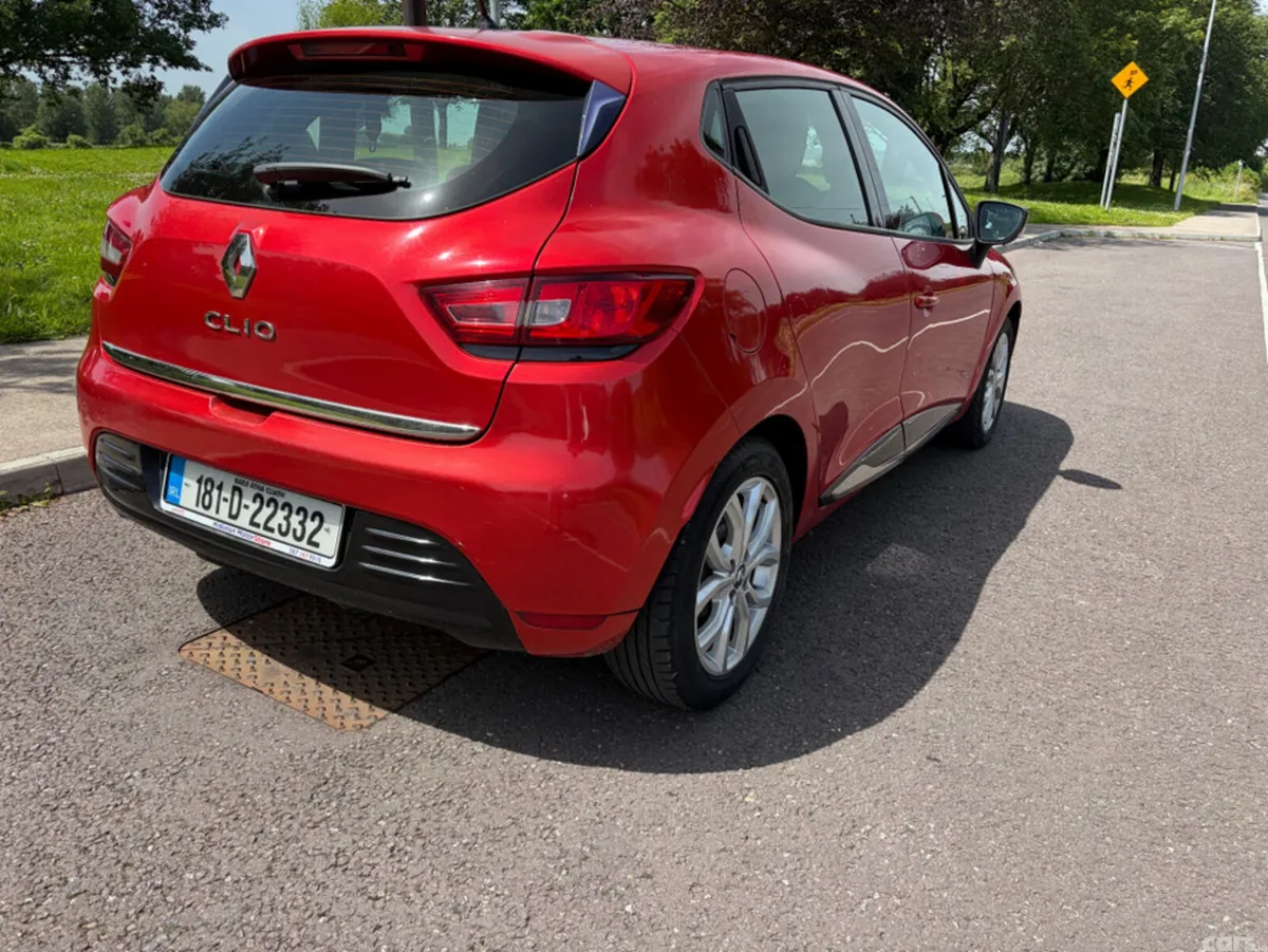 Renault Clio Hatchback, Petrol, 2018, Red