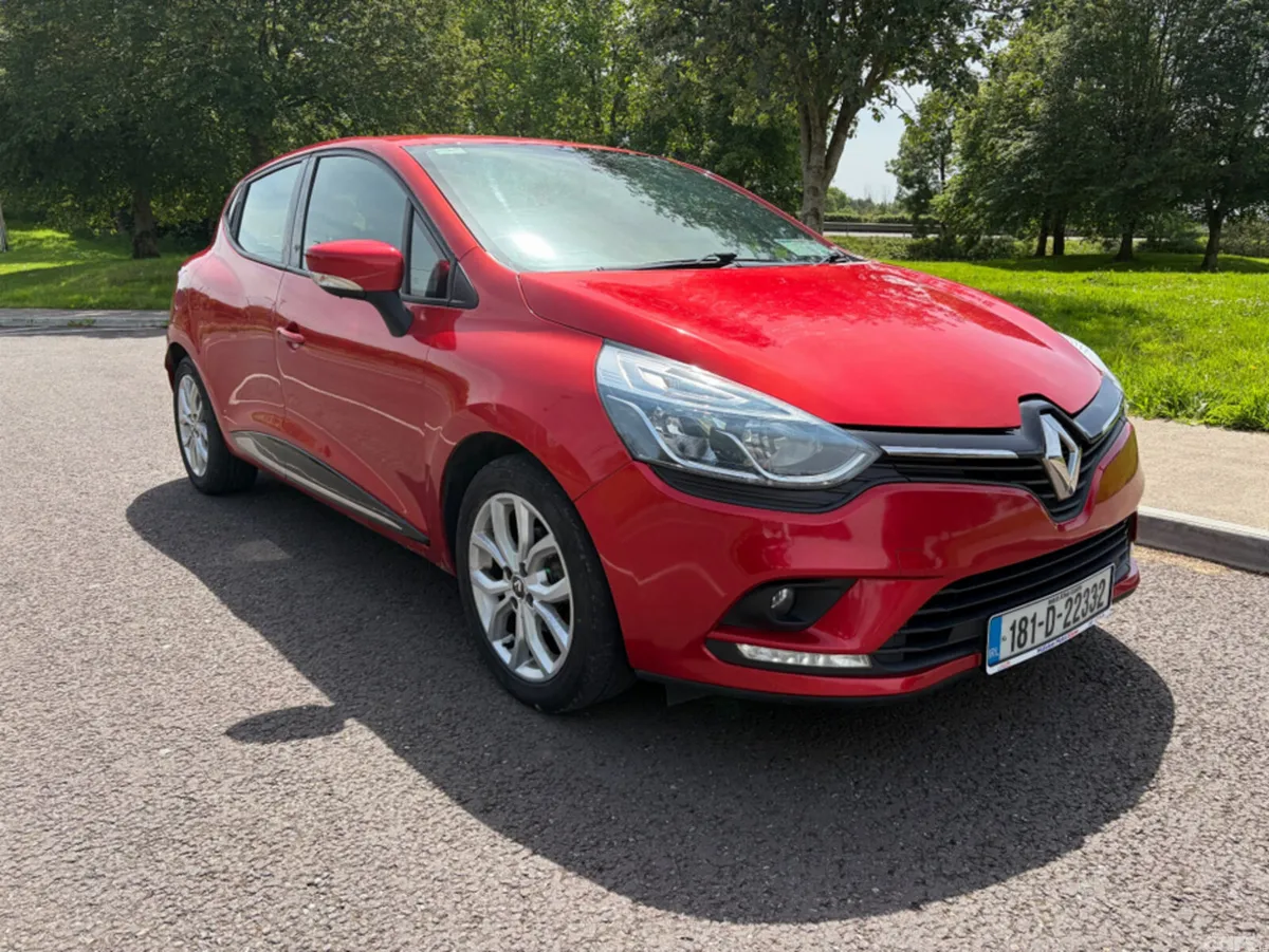 Renault Clio Hatchback, Petrol, 2018, Red