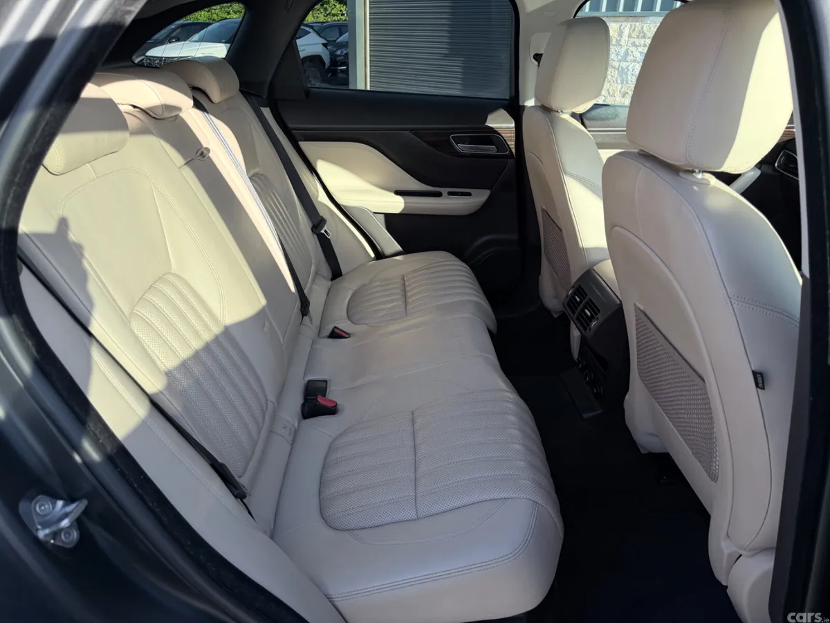 Jaguar F-Pace SUV, Diesel, 2017, Black