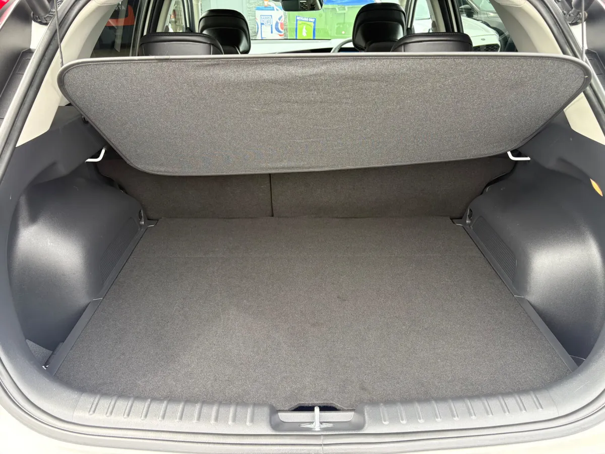 Kia Niro SUV, Electric, 2023, White