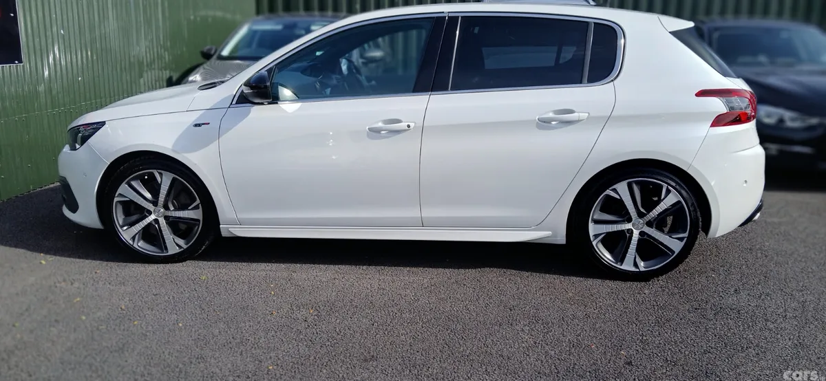 Peugeot 308 Hatchback, Diesel, 2017, White