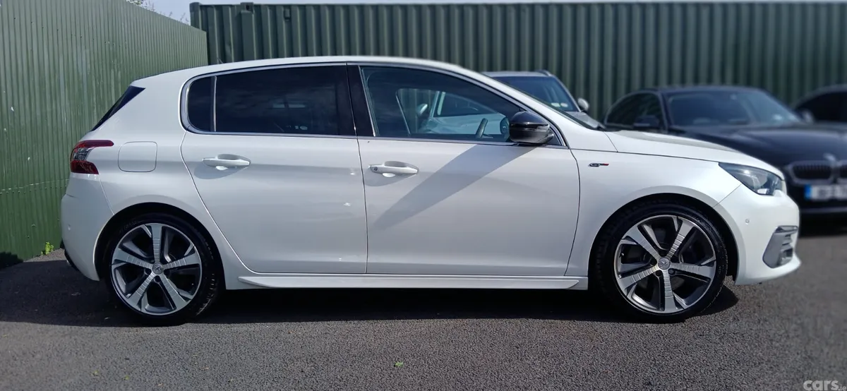 Peugeot 308 Hatchback, Diesel, 2017, White