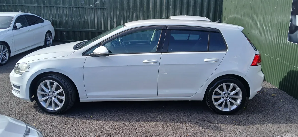 Volkswagen Golf Hatchback, Petrol, 2015, White