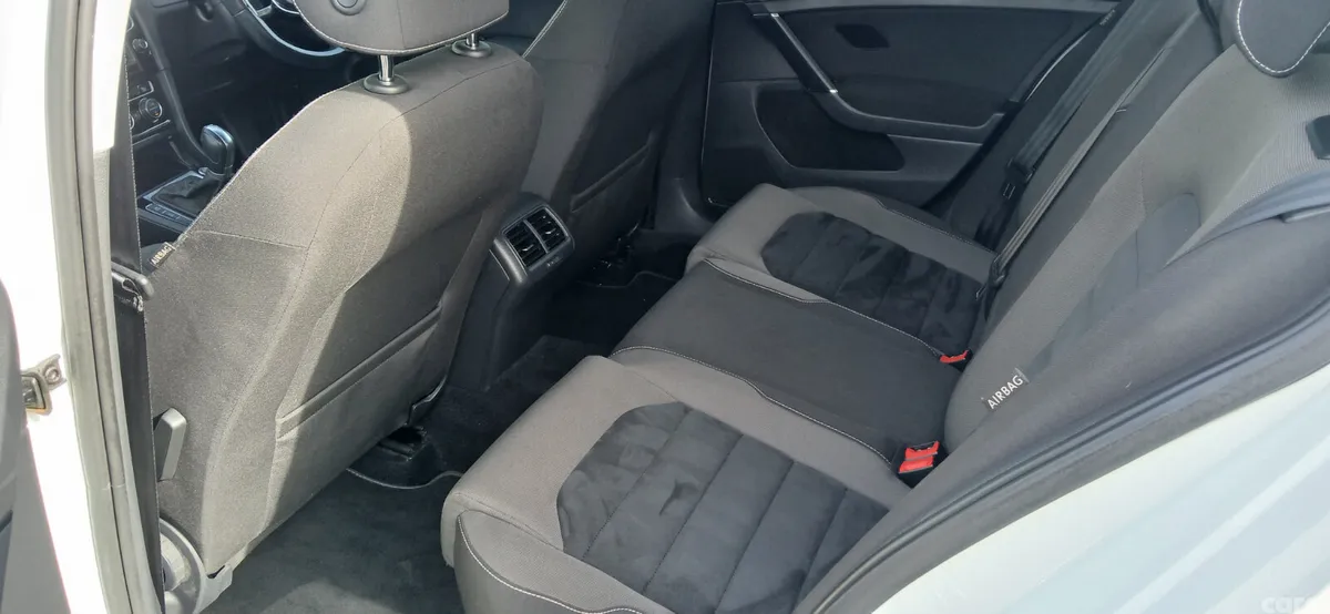 Volkswagen Golf Hatchback, Petrol, 2015, White