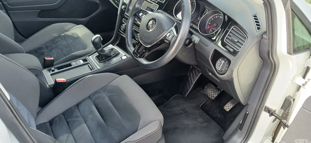 Volkswagen Golf Hatchback, Petrol, 2015, White