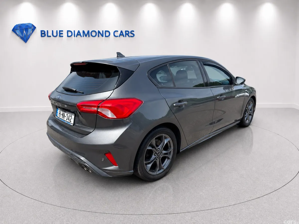 Ford Focus Hatchback, Diesel, 2019, Grey