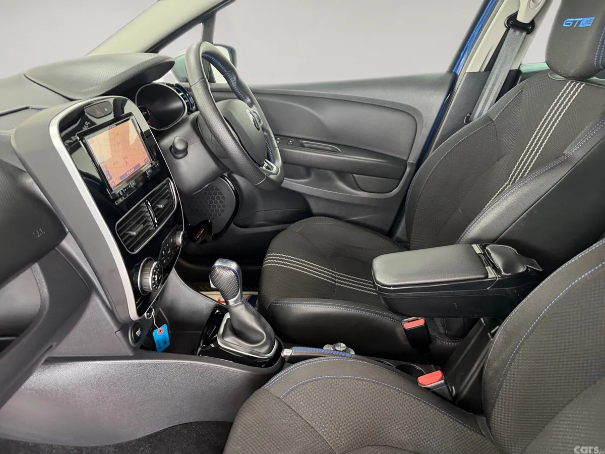 Renault Clio Hatchback, Petrol, 2019, Blue