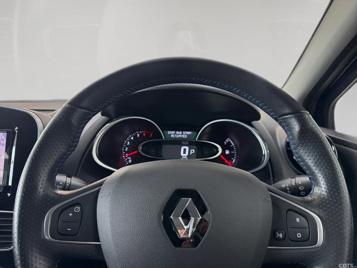 Renault Clio Hatchback, Petrol, 2019, Blue