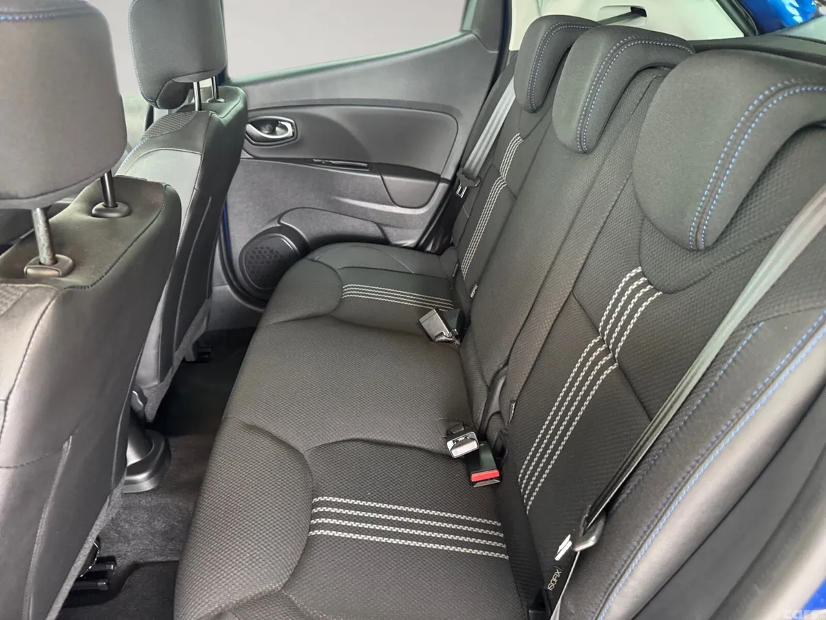 Renault Clio Hatchback, Petrol, 2019, Blue