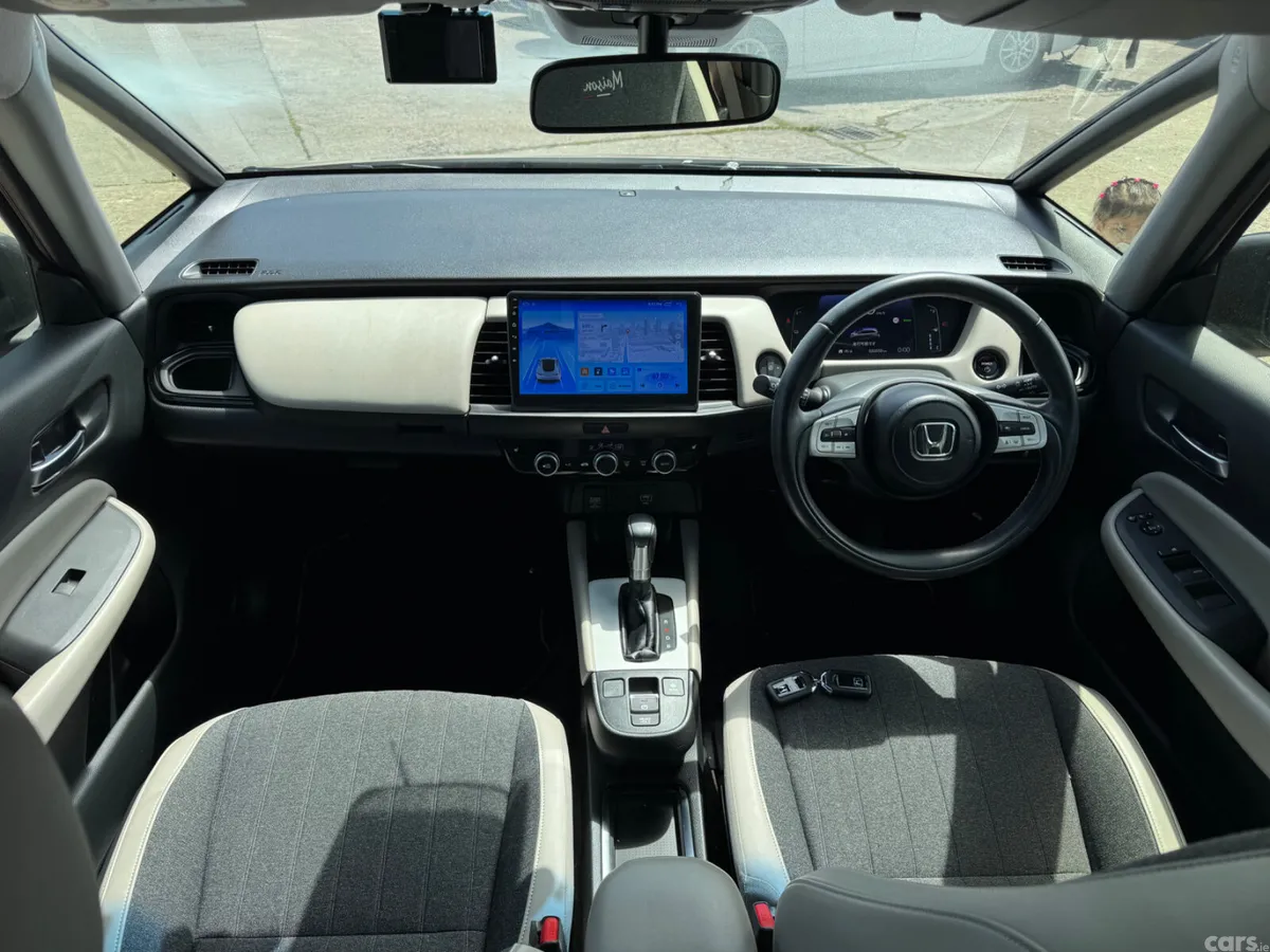 Honda Fit Hatchback, Petrol Hybrid, 2022, Gold
