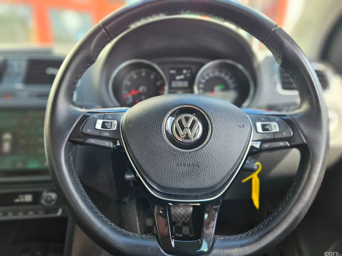 Volkswagen Polo Hatchback, Petrol, 2017, Blue