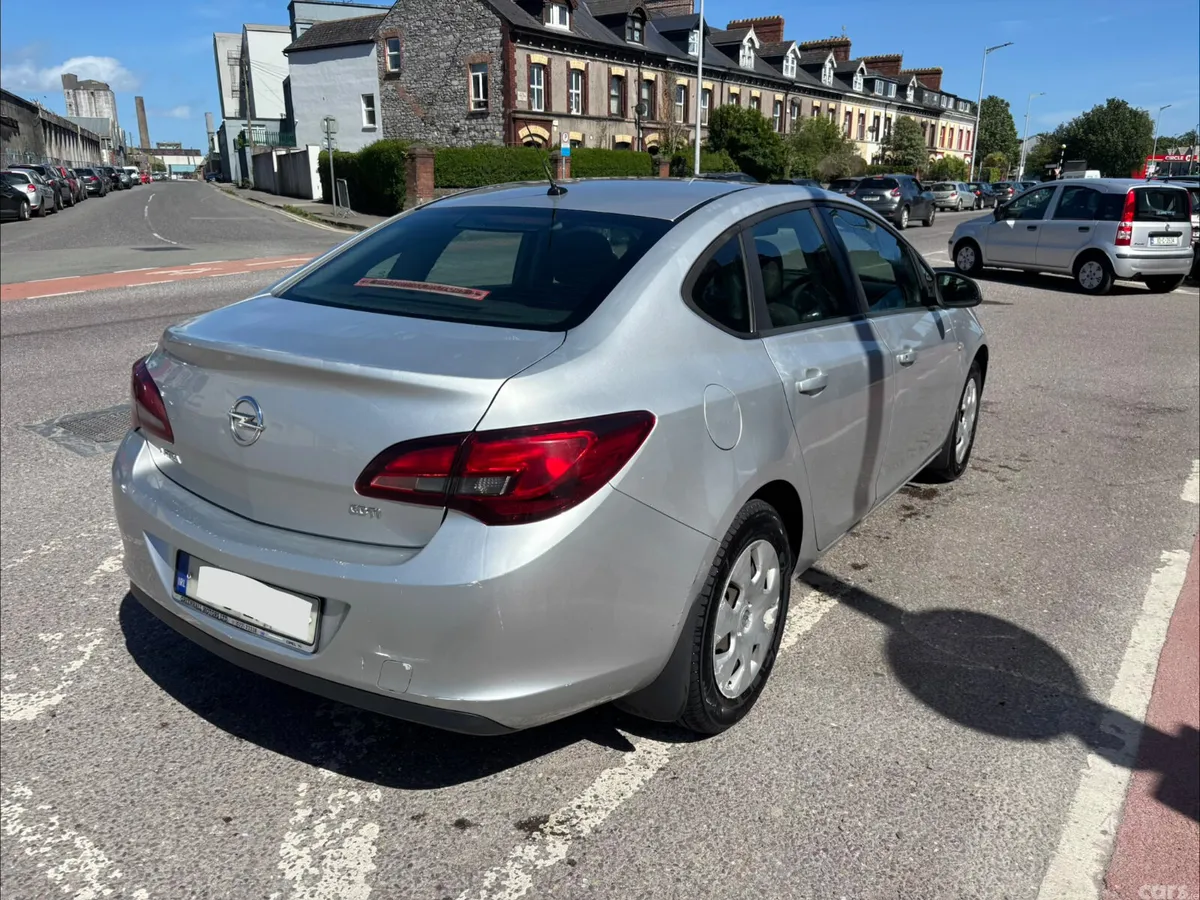 Opel Astra Saloon, Diesel, 2013, Silver