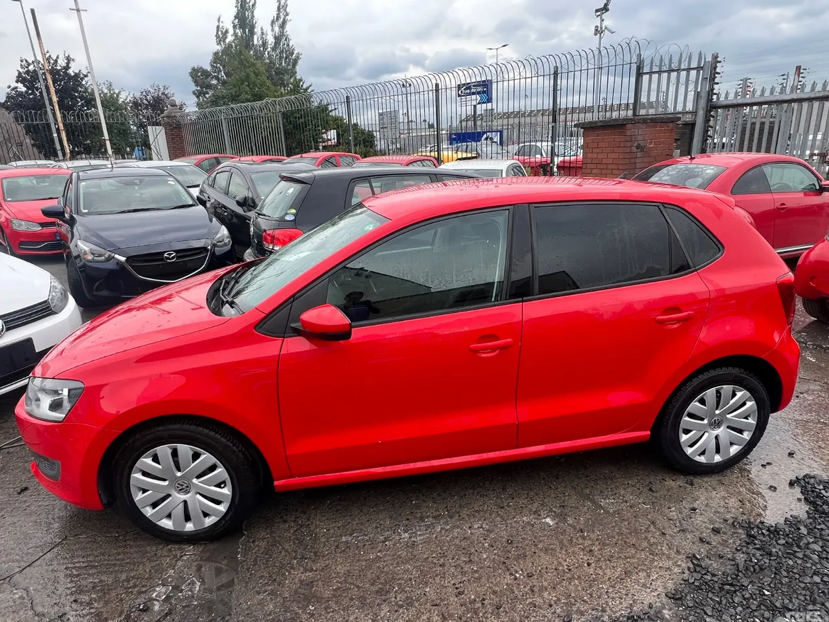 Volkswagen Polo Hatchback, Petrol, 2013, Red