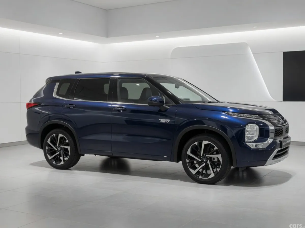 Mitsubishi Outlander SUV, Petrol Plug-in Hybrid, 2022, Blue