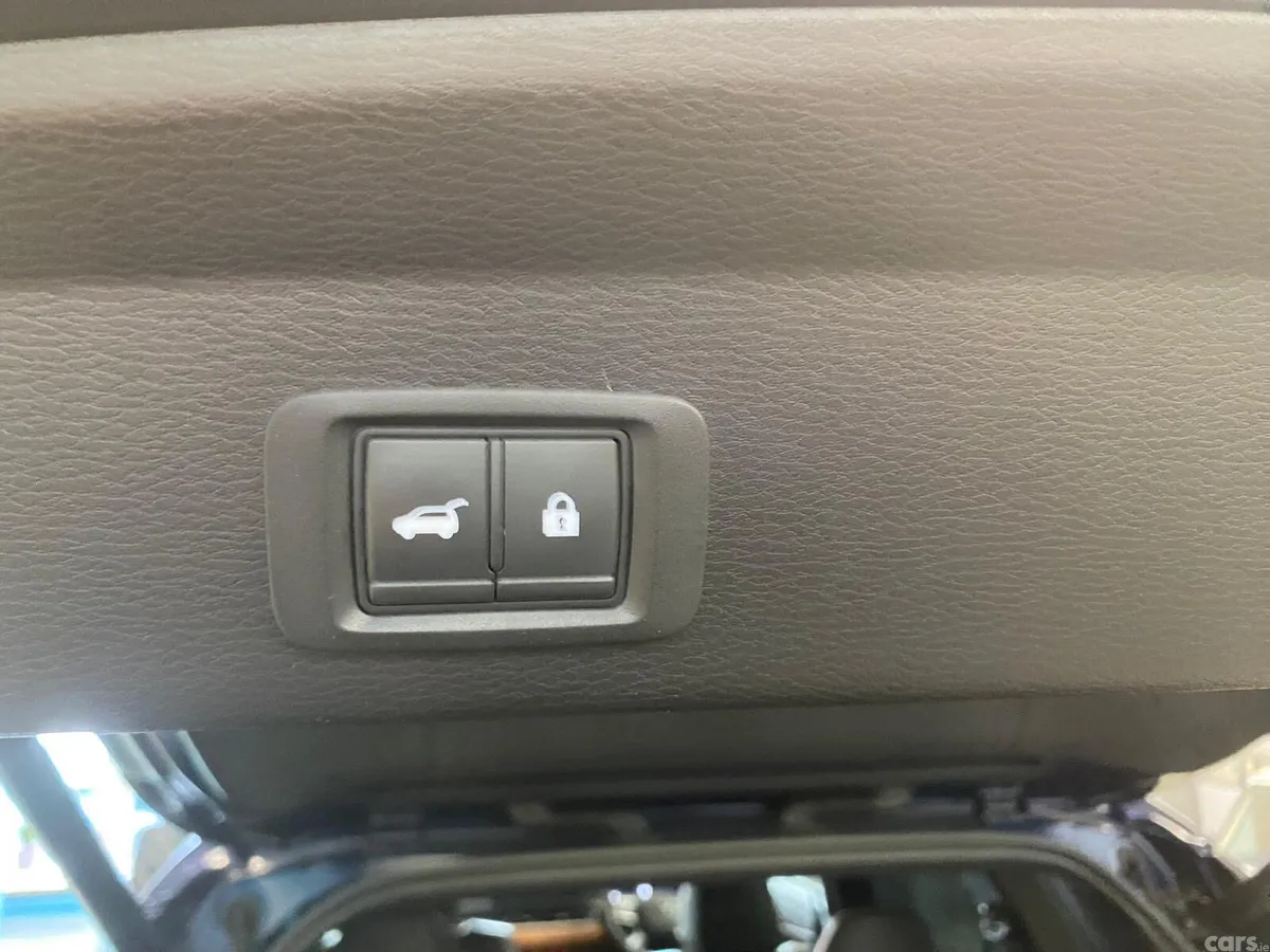 Mitsubishi Outlander SUV, Petrol Plug-in Hybrid, 2022, Blue