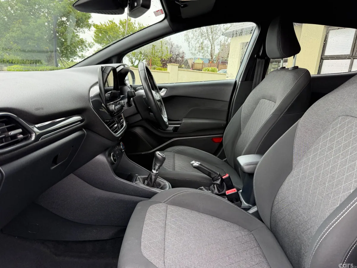 Ford Fiesta Hatchback, Petrol, 2020, Blue