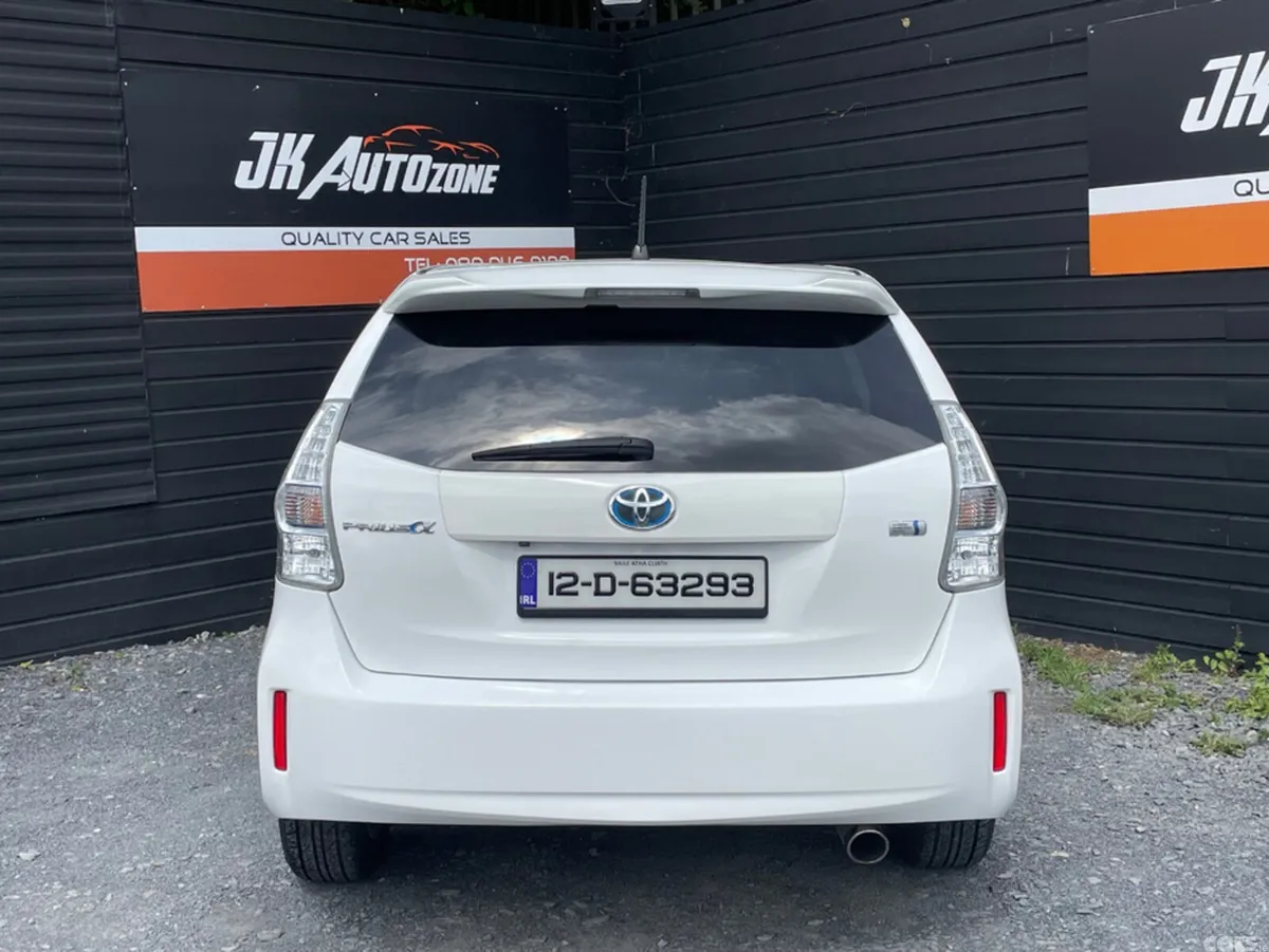 Toyota Prius MPV, Petrol Hybrid, 2012, White