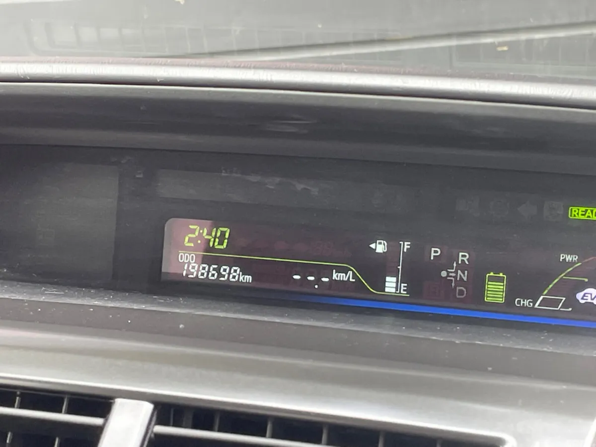 Toyota Prius MPV, Petrol Hybrid, 2012, White