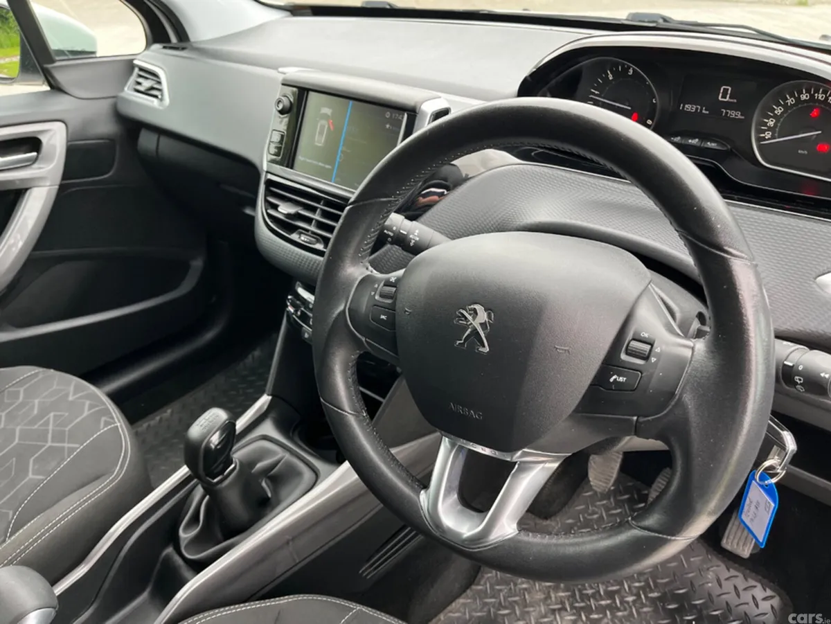 Peugeot 2008 SUV, Diesel, 2017, White