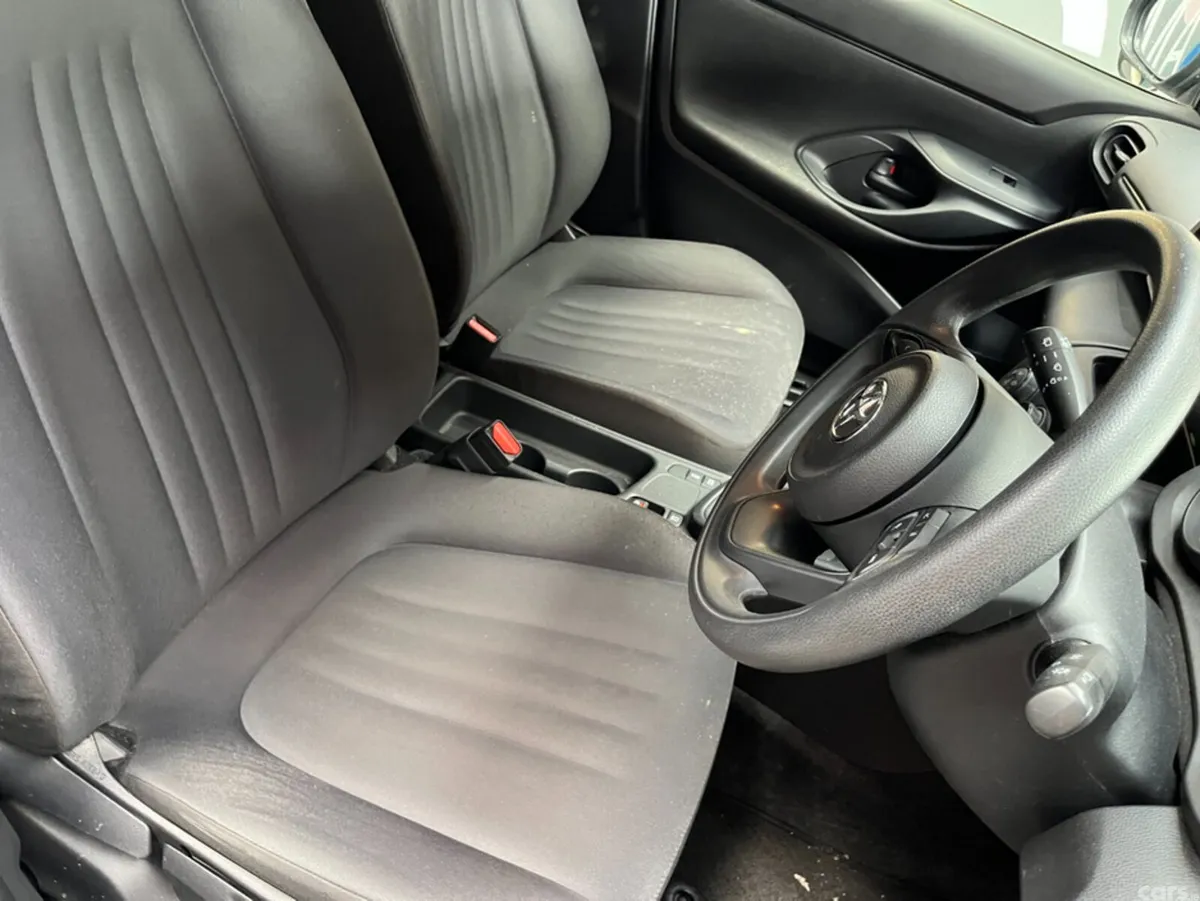 Toyota Yaris Cross SUV, Petrol, 2021, Blue