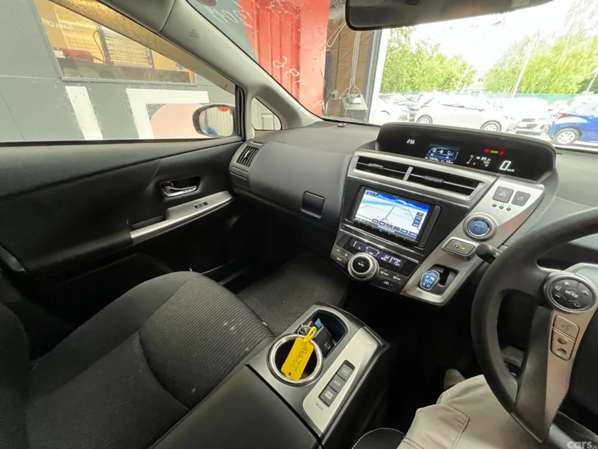 Toyota Prius MPV, Petrol Hybrid, 2019, Silver