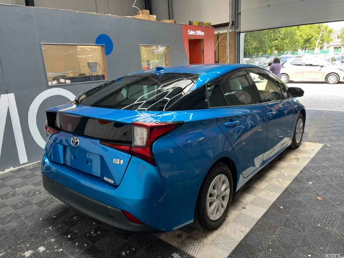 Toyota Prius Estate, Petrol, 2016, Blue