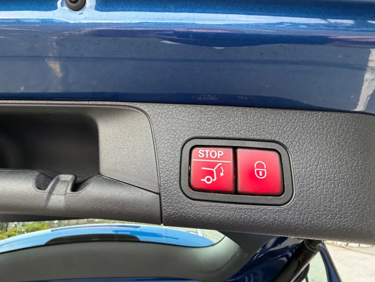 Mercedes-Benz GLB SUV, Diesel, 2024, Blue