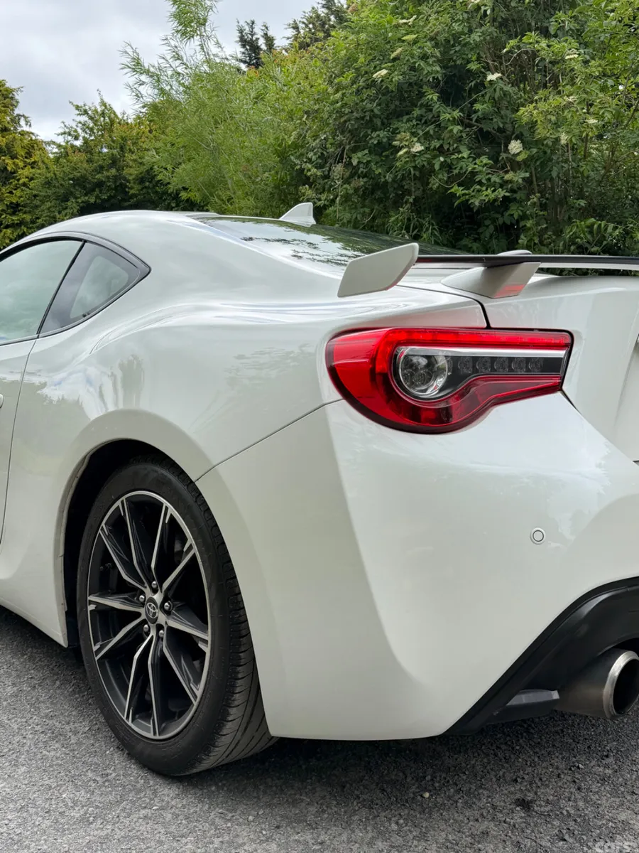 Toyota GT86 Coupe, Petrol, 2017, White