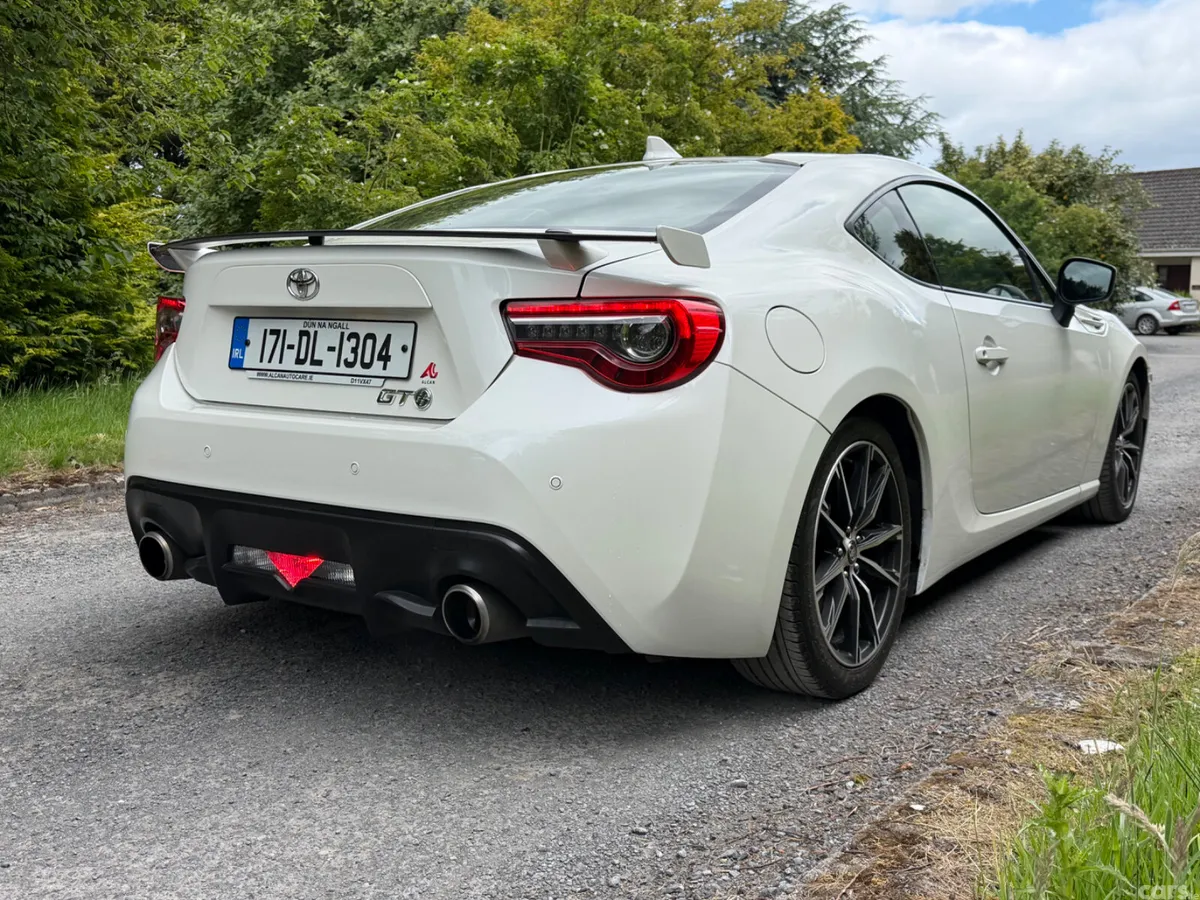 Toyota GT86 Coupe, Petrol, 2017, White