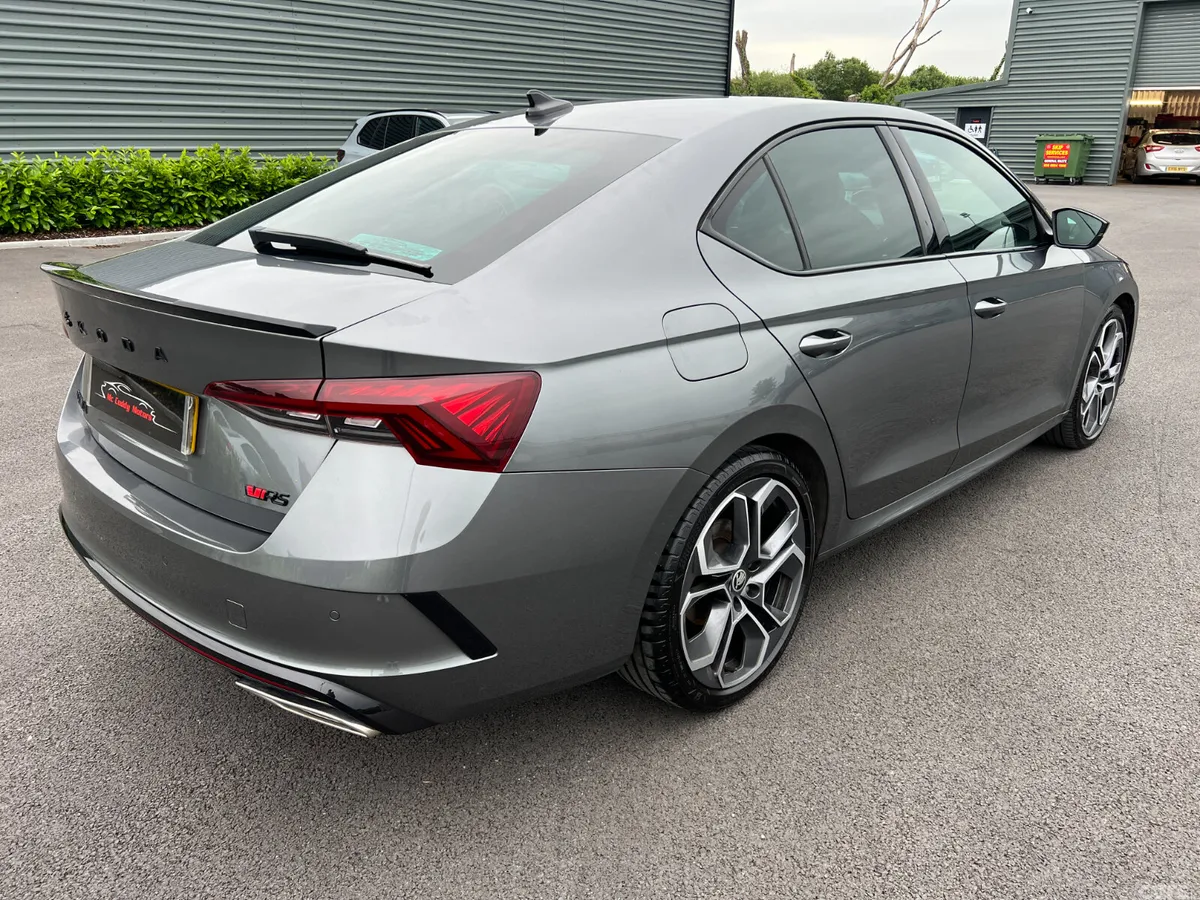 Skoda Octavia Hatchback, Diesel, 2023, Grey